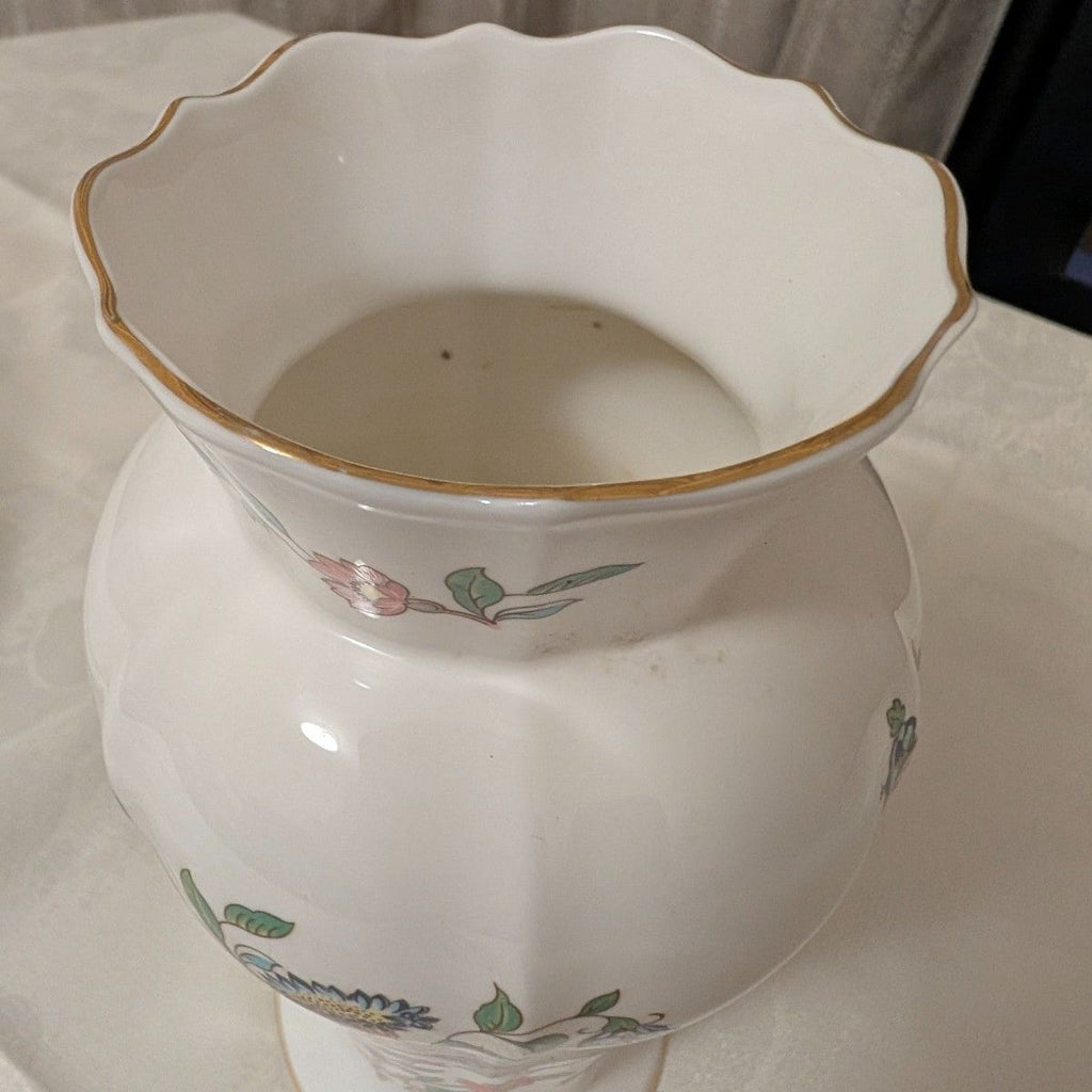 White fine bone china vase with scalloped rim and gold-toned inner edge