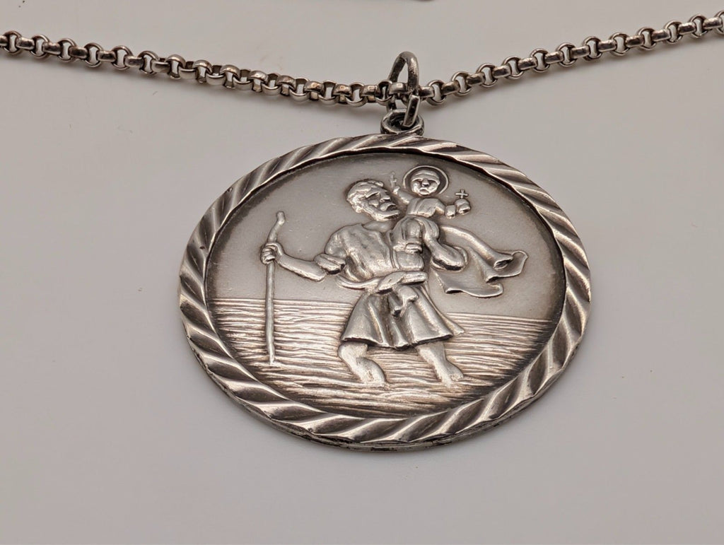 Silver St Christopher medal pendant on box chain necklace