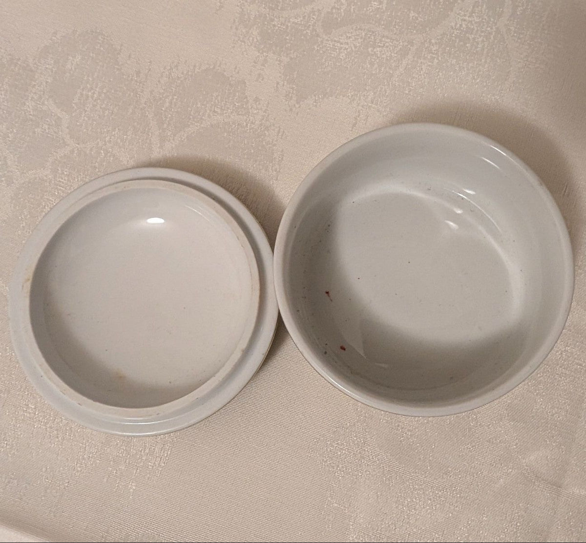 Porcelain trinket box interior base and cover, plain white with no artwork