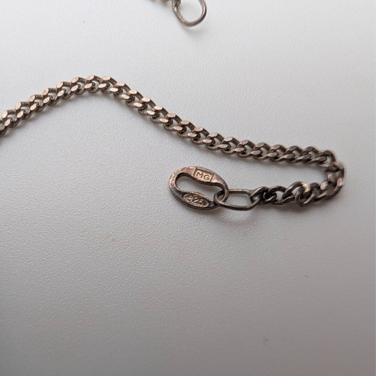 Sterling silver link chain clasp with small oval connector